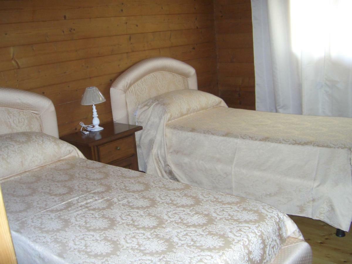 Chalet L Oasi Di Ambra 8 Posti Letto Con Uso Piscina Ardea Exterior photo